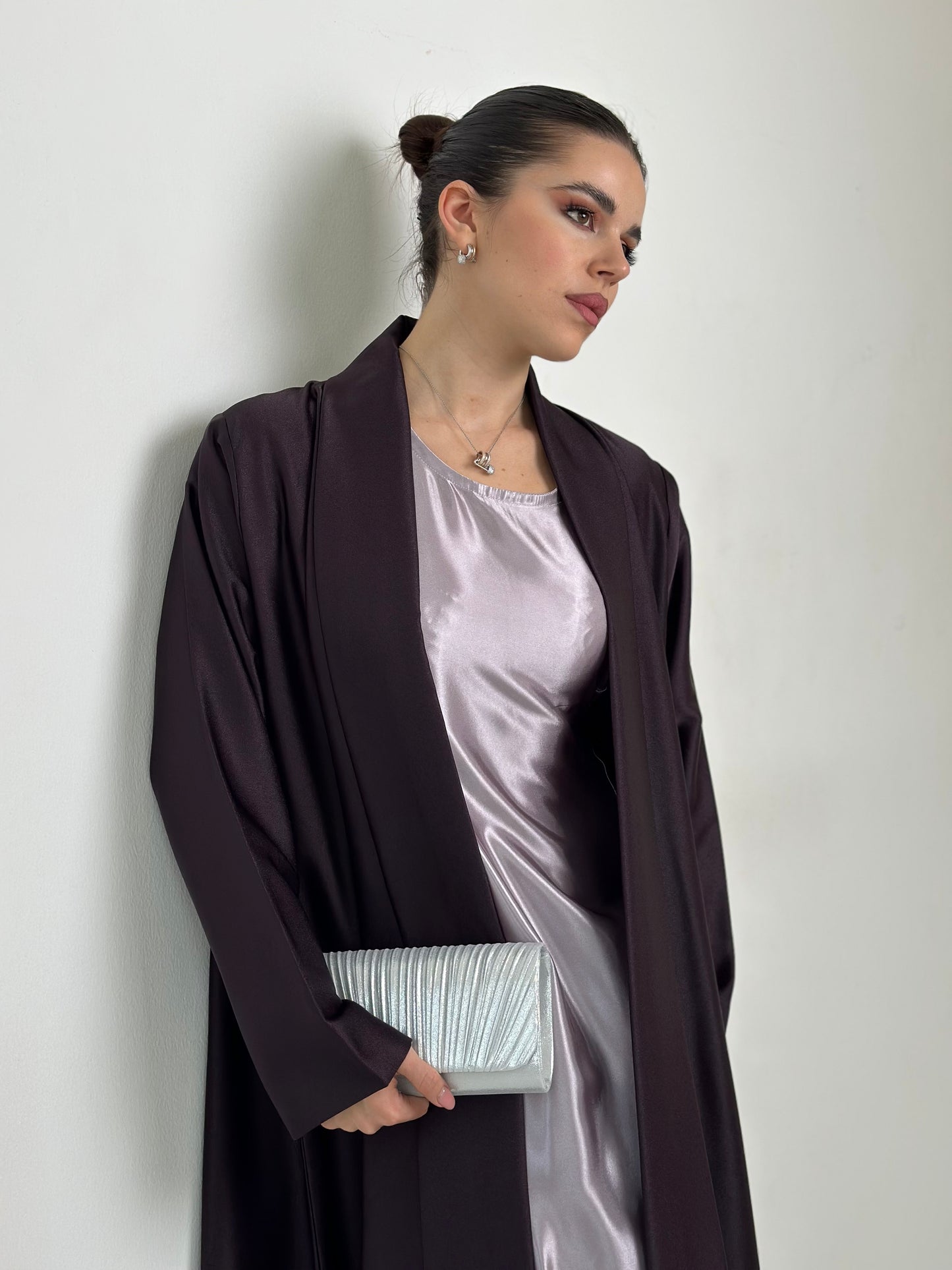 Violet Glow - وهج البنفسج