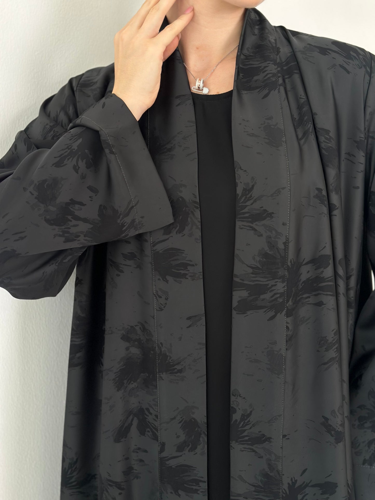 Silk Trinity - ثلاثية الحرير