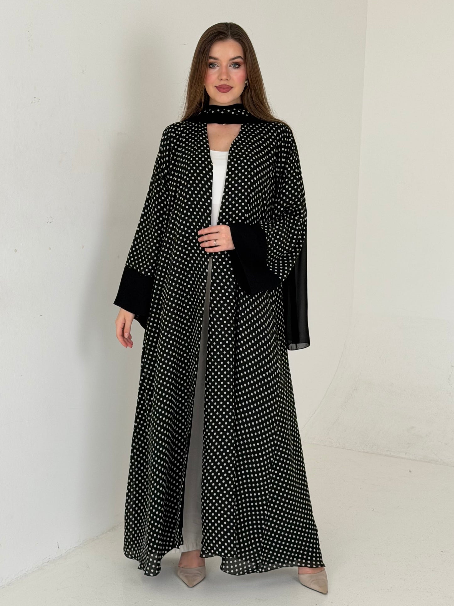 Polka Dot عباية بولكا دوت