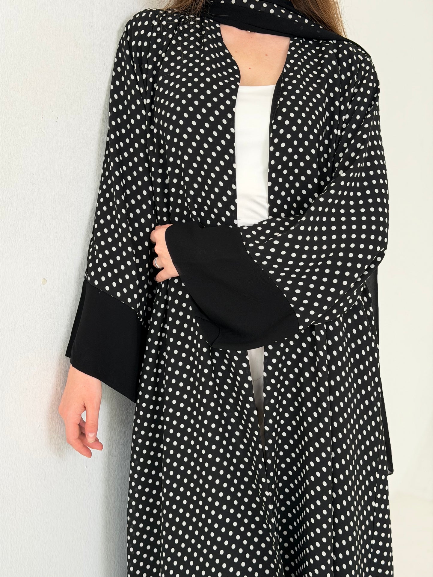 Polka Dot عباية بولكا دوت