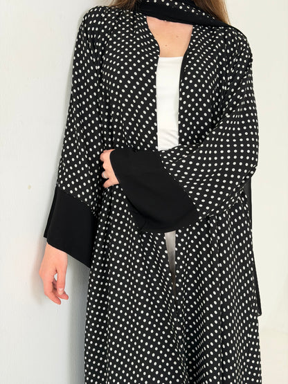 Polka Dot عباية بولكا دوت